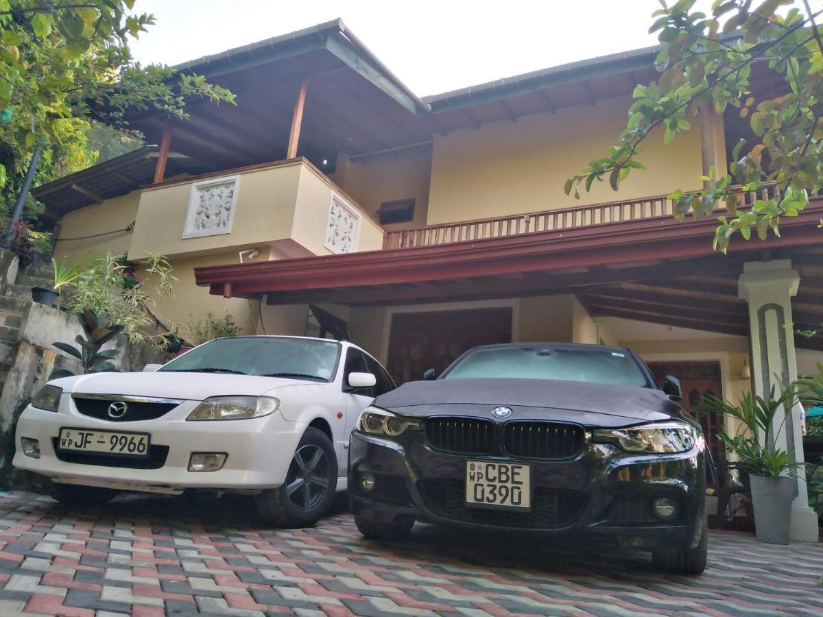 Blue Ribbon Homestay เอลลา ภายนอก รูปภาพ