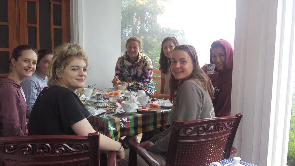 Blue Ribbon Homestay เอลลา ภายนอก รูปภาพ